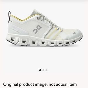 On Cloud X Shift Women’s Sneaker size 8 Vapor/Acacia w Box